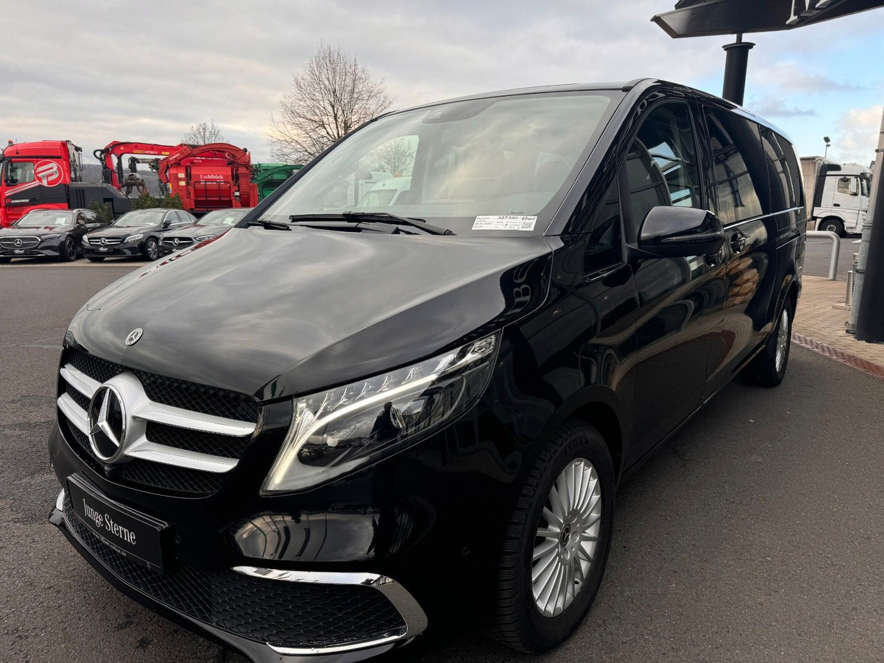 Mercedes-Benz V 300 d AVA Extralang 4MATIC AHK Stdh DISTRONIC - Kombi: obrázek 3 Mercedes-Benz V 300 d AVA Extralang 4MATIC AHK Stdh DISTRONIC - Kombi: obrázek 3