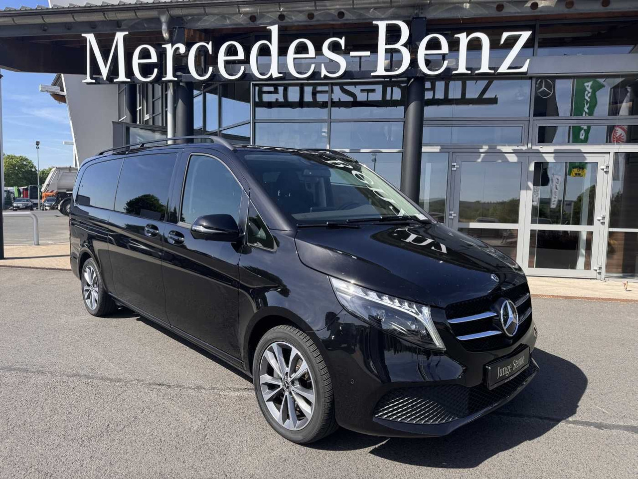 Mercedes-Benz V 300 d AVA Extralang AIRMATIC Standheiz 360Kam - Osobní auto: obrázek 1 Mercedes-Benz V 300 d AVA Extralang AIRMATIC Standheiz 360Kam - Osobní auto: obrázek 1