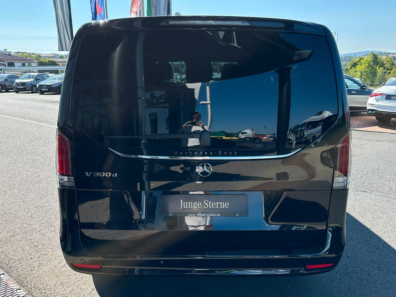 Mercedes-Benz V 300 d AVANTGARDE Extralang 360Kamera 8Sitze - Mikrobus: obrázek 5 Mercedes-Benz V 300 d AVANTGARDE Extralang 360Kamera 8Sitze - Mikrobus: obrázek 5