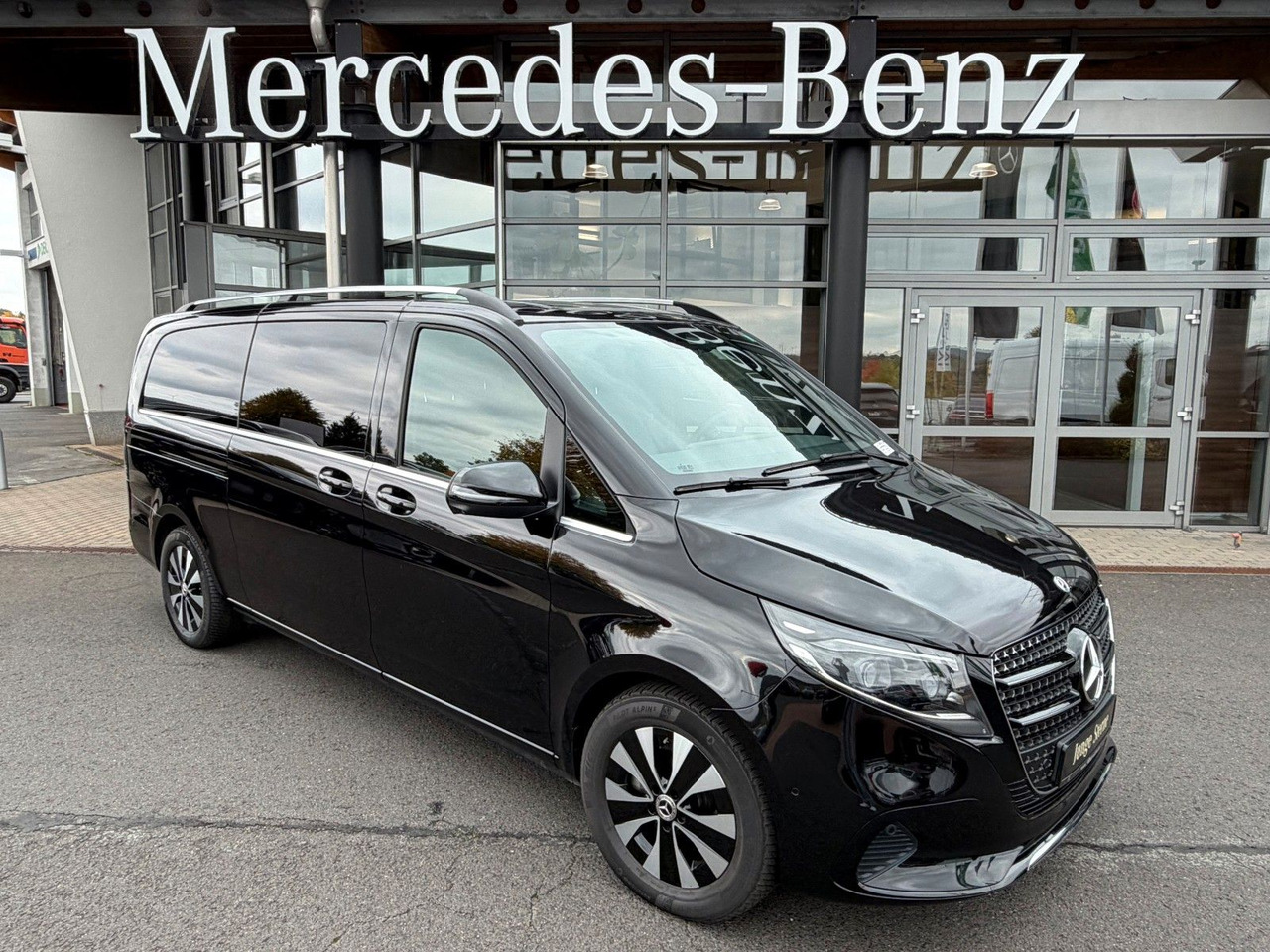 Mercedes-Benz V 300 d AVANTGARDE Extralang 360Kamera Standh - Mikrobus: obrázek 1 Mercedes-Benz V 300 d AVANTGARDE Extralang 360Kamera Standh - Mikrobus: obrázek 1