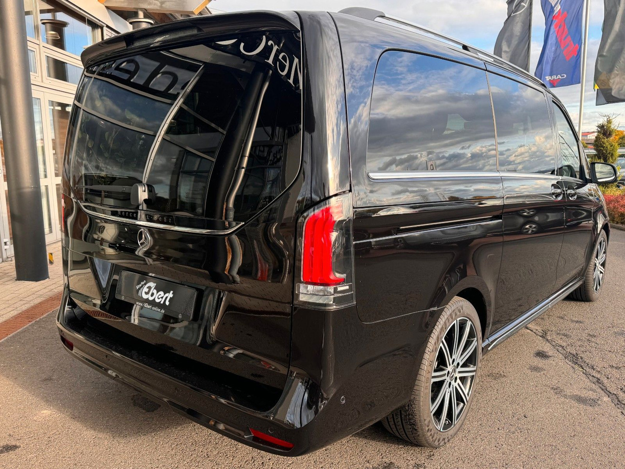 Mercedes-Benz V 300 d EXCLUSIVE AIRMATIC AHK2,5 Standheiz - Kombi: obrázek 4 Mercedes-Benz V 300 d EXCLUSIVE AIRMATIC AHK2,5 Standheiz - Kombi: obrázek 4