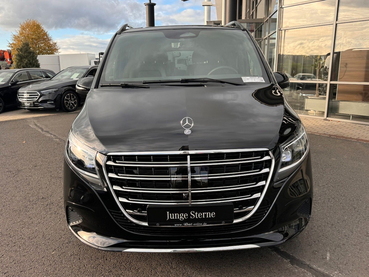 Mercedes-Benz V 300 d EXCLUSIVE AIRMATIC AHK2,5 Standheiz - Kombi: obrázek 2 Mercedes-Benz V 300 d EXCLUSIVE AIRMATIC AHK2,5 Standheiz - Kombi: obrázek 2