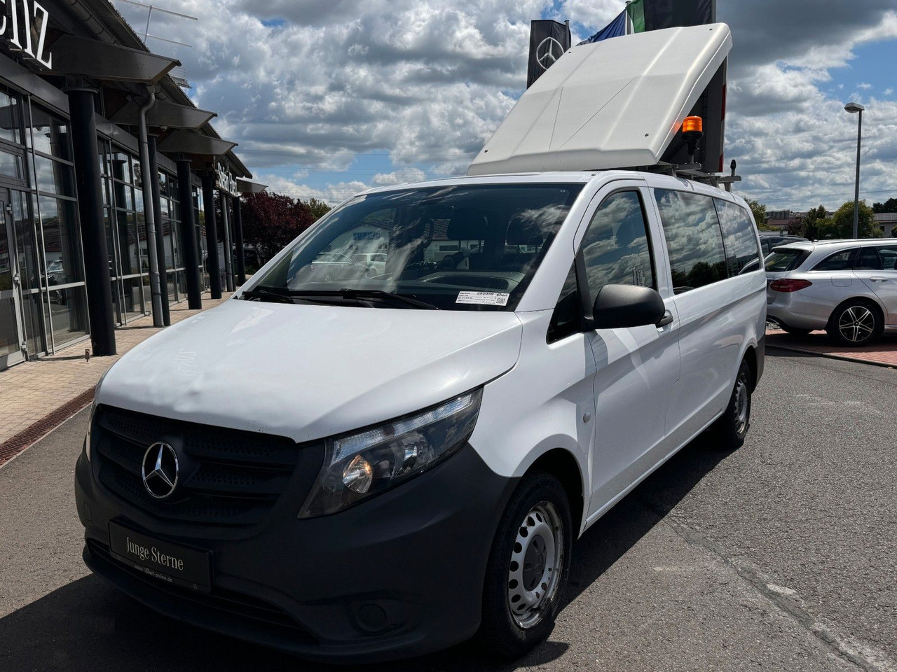 Mikrobus Mercedes-Benz Vito 111 CDI Tourer Begleitfahrzeug BF3+ / WVZ: obrázek 21