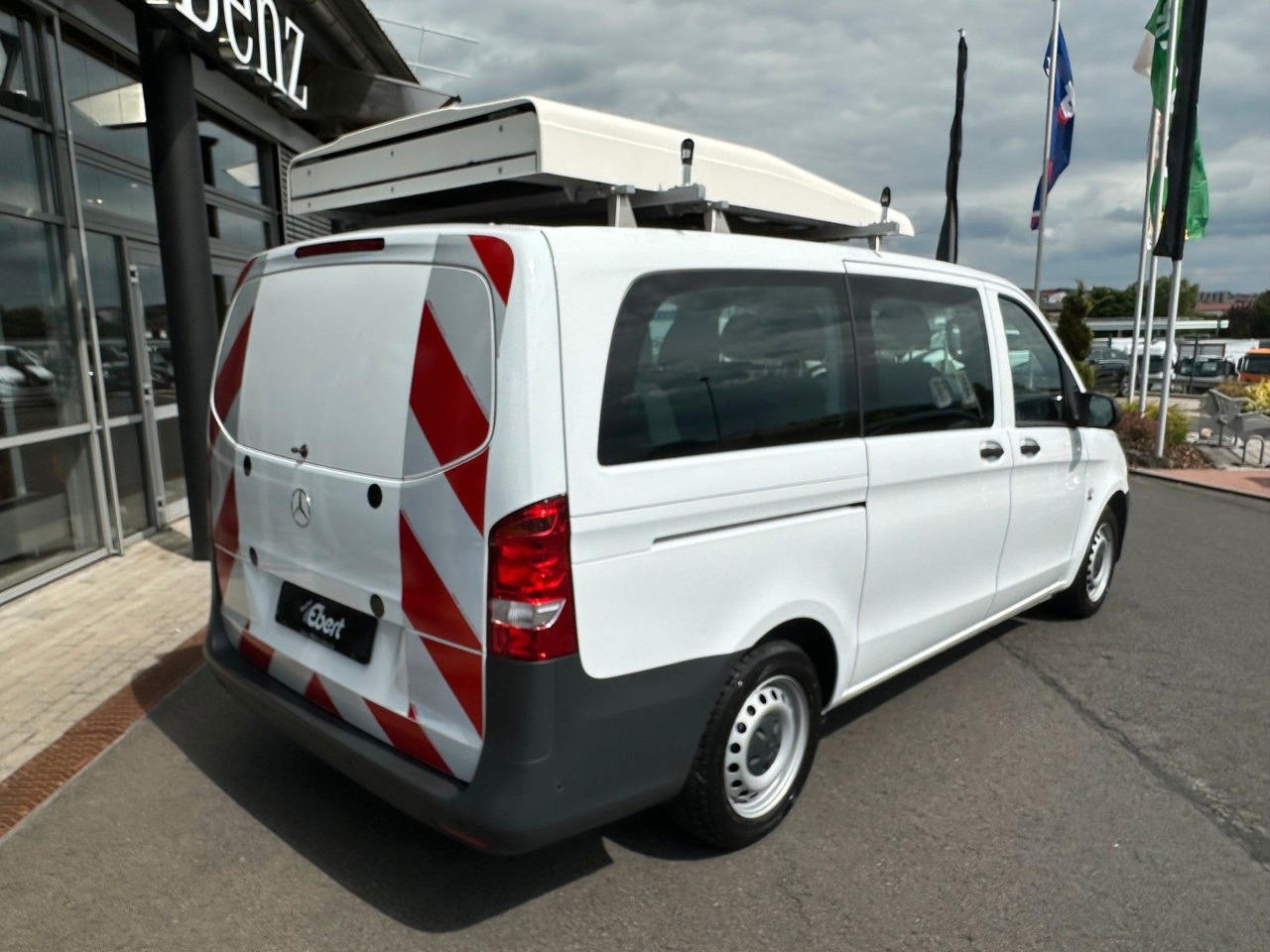 Mercedes-Benz Vito 111 CDI Tourer Begleitfahrzeug BF3+ / WVZ - Furgon: obrázek 5 Mercedes-Benz Vito 111 CDI Tourer Begleitfahrzeug BF3+ / WVZ - Furgon: obrázek 5