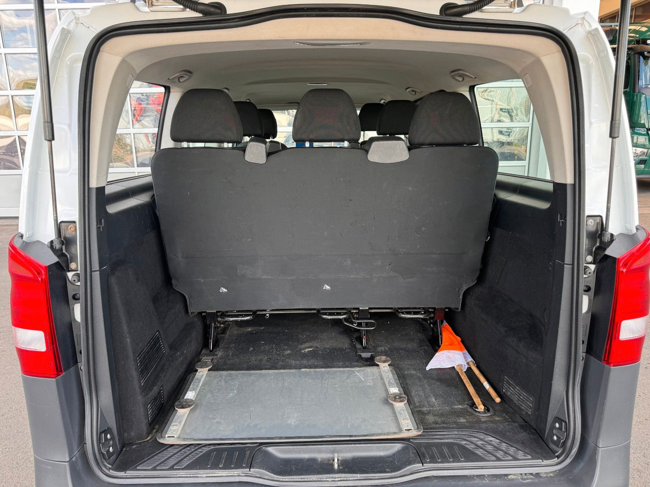 Mikrobus Mercedes-Benz Vito 111 CDI Tourer Begleitfahrzeug BF3+ / WVZ: obrázek 10