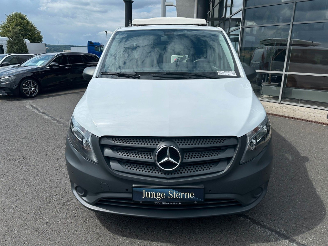 Mercedes-Benz Vito 111 CDI Tourer Begleitfahrzeug BF3+ / WVZ - Furgon: obrázek 3 Mercedes-Benz Vito 111 CDI Tourer Begleitfahrzeug BF3+ / WVZ - Furgon: obrázek 3