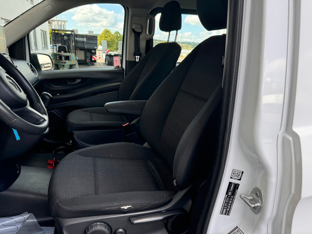 Mikrobus Mercedes-Benz Vito 111 CDI Tourer Begleitfahrzeug BF3+ / WVZ: obrázek 14