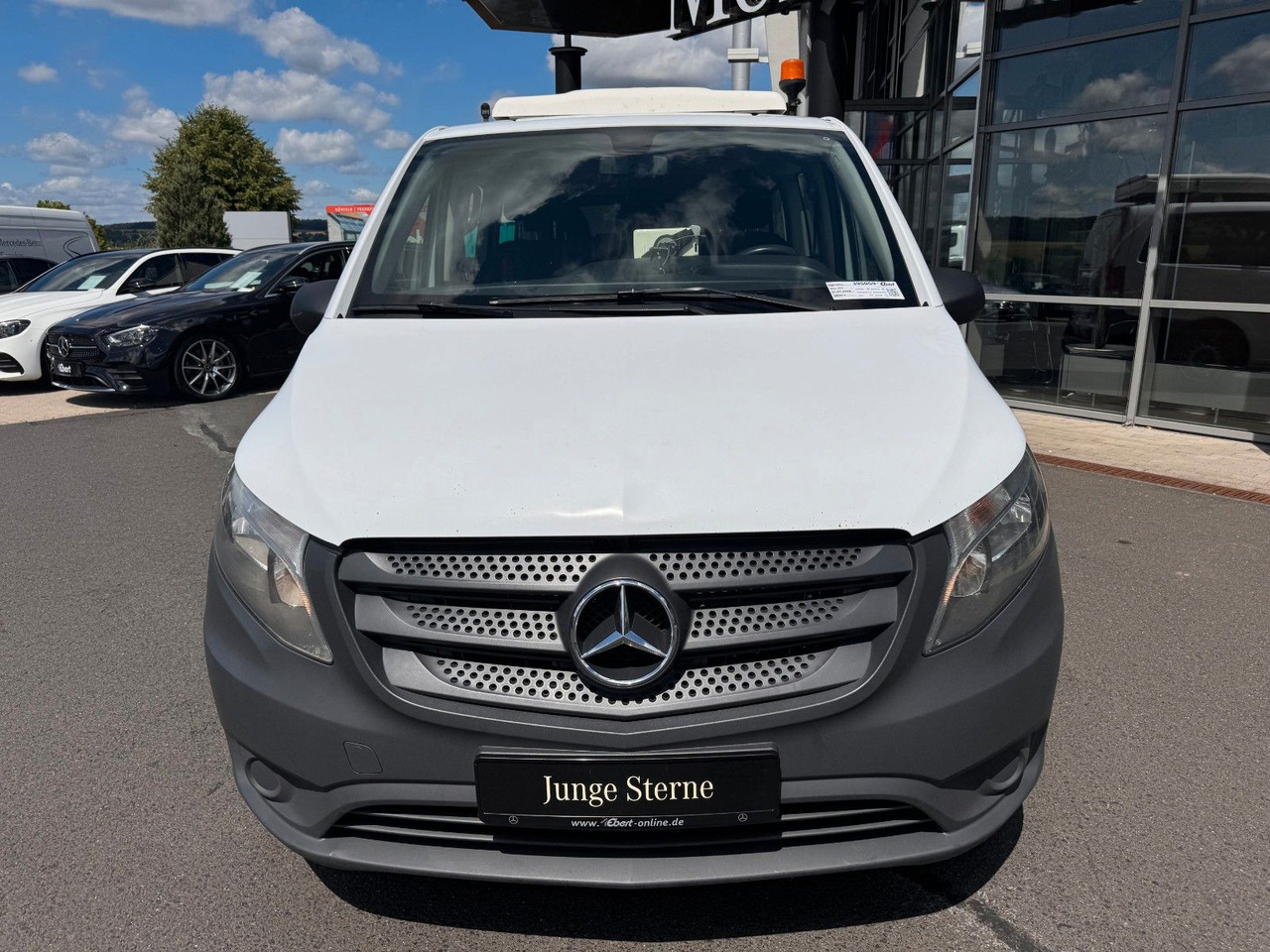 Mercedes-Benz Vito 111 CDI Tourer Begleitfahrzeug BF3+ / WVZ - Mikrobus: obrázek 3 Mercedes-Benz Vito 111 CDI Tourer Begleitfahrzeug BF3+ / WVZ - Mikrobus: obrázek 3