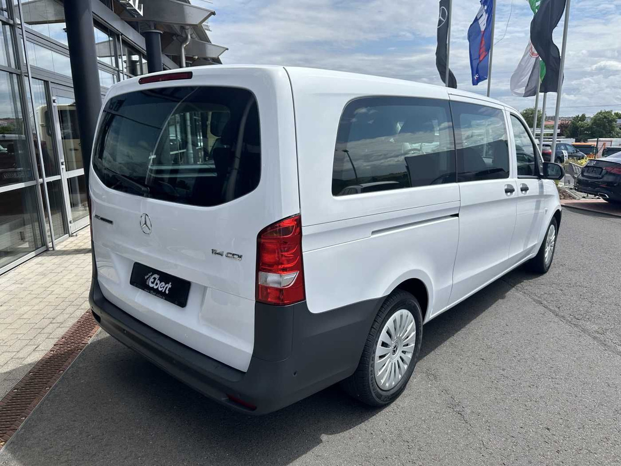 Mercedes-Benz Vito 114 CDI Tourer 9G Klima Audio40 Extralang - Mikrobus: obrázek 4 Mercedes-Benz Vito 114 CDI Tourer 9G Klima Audio40 Extralang - Mikrobus: obrázek 4