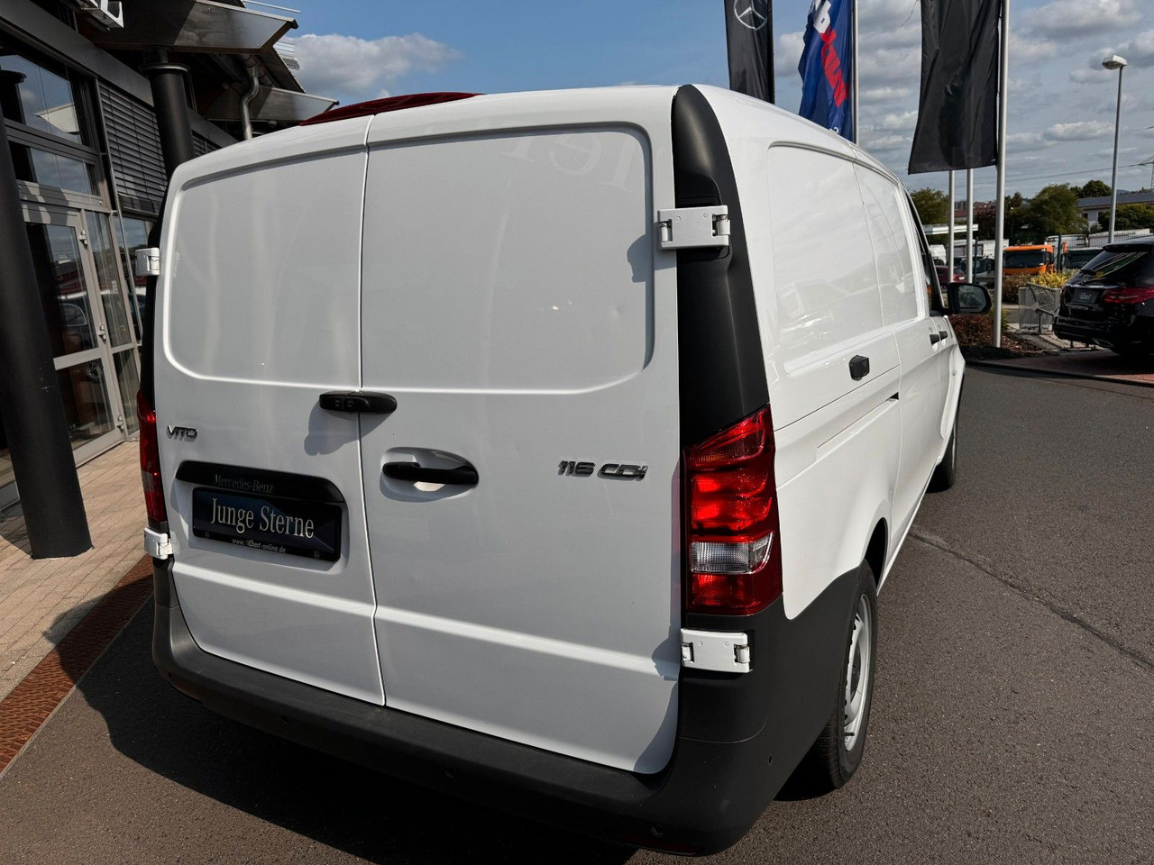 Mercedes-Benz Vito 116 CDI 3200 Klima Kamera Audio40 - Furgon: obrázek 4 Mercedes-Benz Vito 116 CDI 3200 Klima Kamera Audio40 - Furgon: obrázek 4