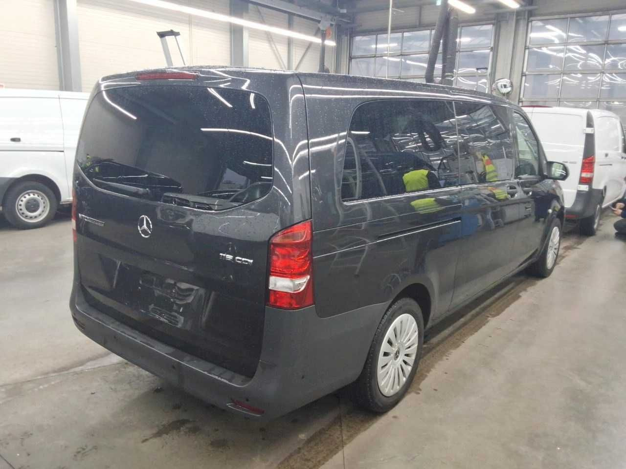 Mercedes-Benz Vito 116 CDI Tourer 2xKlima AHK Kamera Audio40 - Osobní auto: obrázek 3 Mercedes-Benz Vito 116 CDI Tourer 2xKlima AHK Kamera Audio40 - Osobní auto: obrázek 3