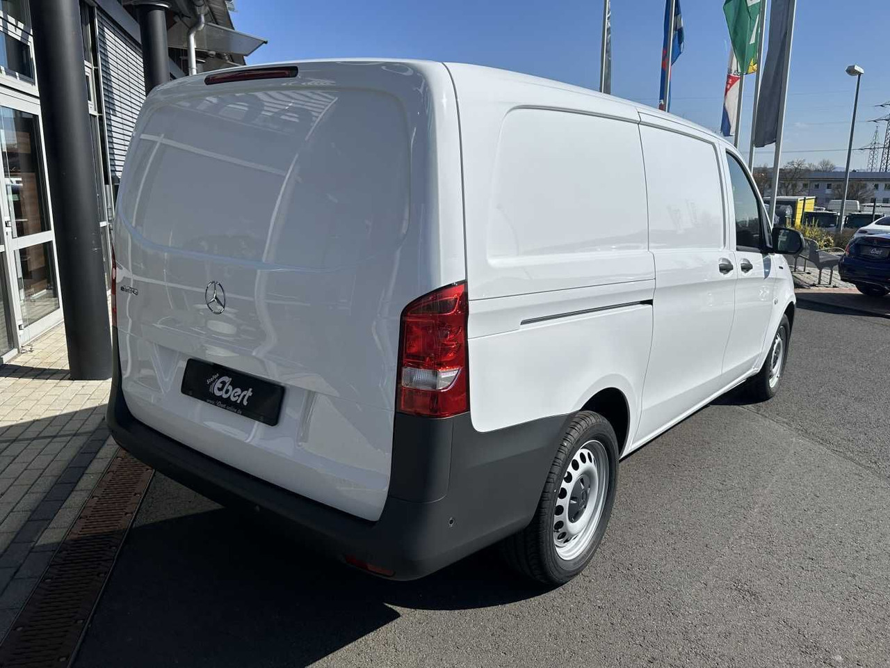 Mercedes-Benz eVito 112 Klima Kamera Audio 30 Sitzheiz Tempom. - Malá dodávka, Elektrická dodávka: obrázek 4 Mercedes-Benz eVito 112 Klima Kamera Audio 30 Sitzheiz Tempom. - Malá dodávka, Elektrická dodávka: obrázek 4