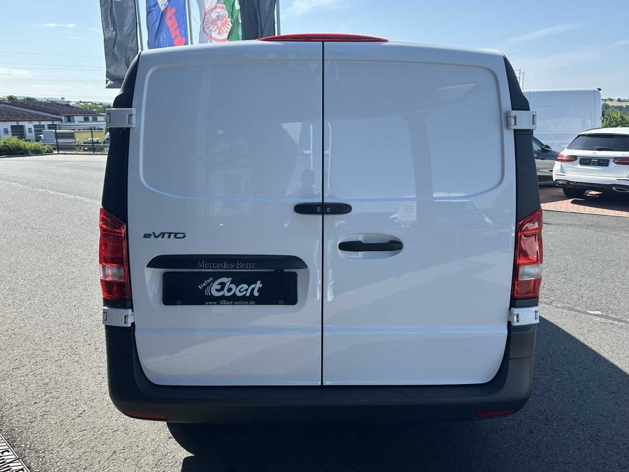 Mercedes-Benz eVito 112 Klima Kamera Navi SHZ Tempomat - Malá dodávka, Elektrická dodávka: obrázek 5 Mercedes-Benz eVito 112 Klima Kamera Navi SHZ Tempomat - Malá dodávka, Elektrická dodávka: obrázek 5