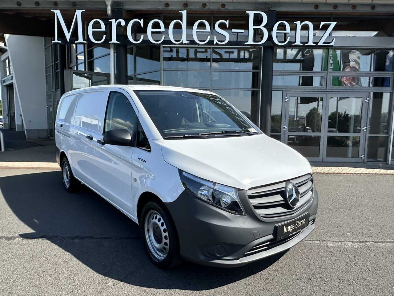 Mercedes-Benz eVito 112 Klima Kamera Navi SHZ Tempomat - Malá dodávka, Elektrická dodávka: obrázek 1 Mercedes-Benz eVito 112 Klima Kamera Navi SHZ Tempomat - Malá dodávka, Elektrická dodávka: obrázek 1
