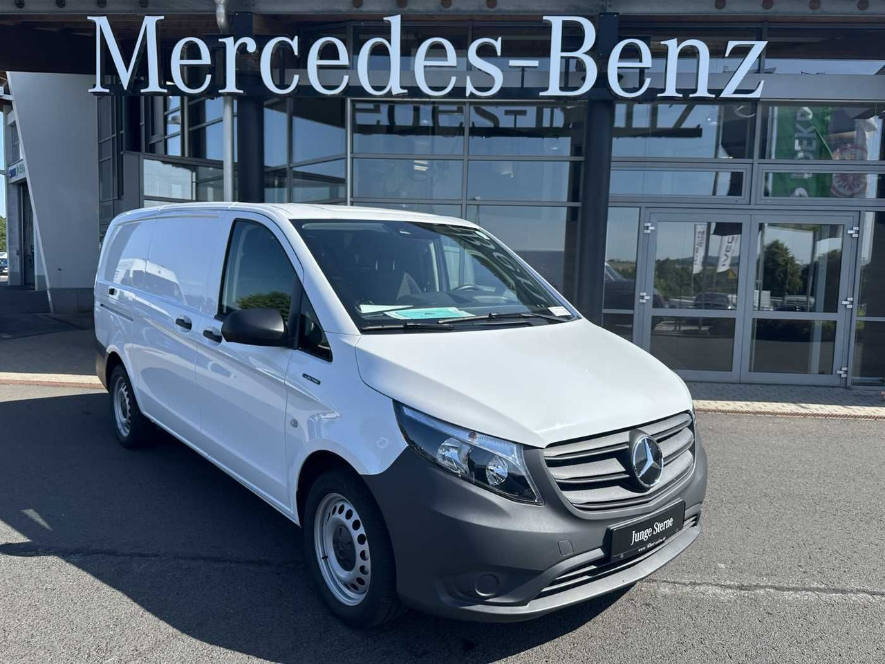 Mercedes-Benz eVito 112 Klima Kamera Navi SHZ Tempomat - Malá dodávka, Elektrická dodávka: obrázek 1 Mercedes-Benz eVito 112 Klima Kamera Navi SHZ Tempomat - Malá dodávka, Elektrická dodávka: obrázek 1