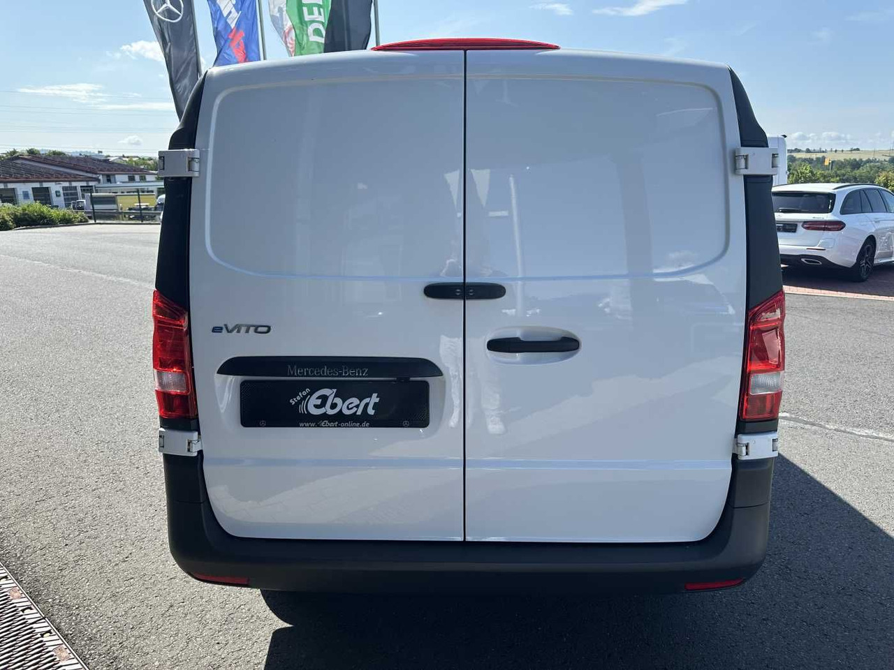 Mercedes-Benz eVito 112 Klima Kamera Navi SHZ Tempomat - Malá dodávka, Elektrická dodávka: obrázek 5 Mercedes-Benz eVito 112 Klima Kamera Navi SHZ Tempomat - Malá dodávka, Elektrická dodávka: obrázek 5