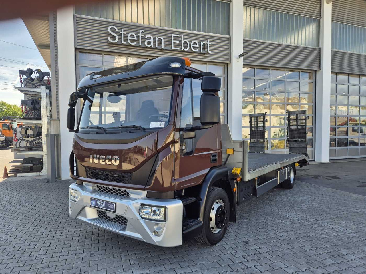 Iveco Eurocargo ML140E25/P Maschinentransporter Winde - Nákladní auto: obrázek 1 Iveco Eurocargo ML140E25/P Maschinentransporter Winde - Nákladní auto: obrázek 1
