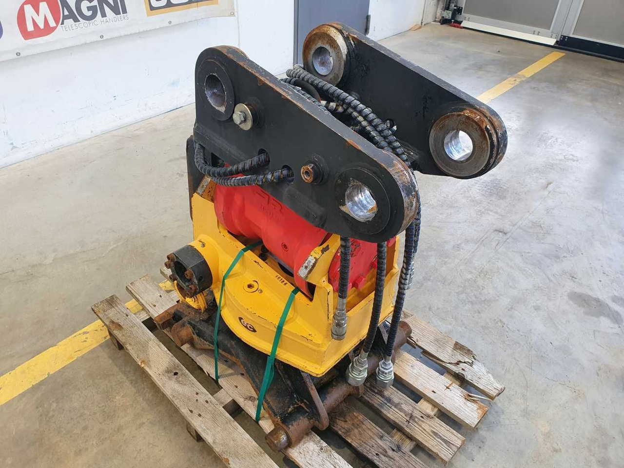 Rädlinger Schwenkrotator CAT M318 / CW 40 / 2016 - Tiltrotátor: obrázek 3 Rädlinger Schwenkrotator CAT M318 / CW 40 / 2016 - Tiltrotátor: obrázek 3