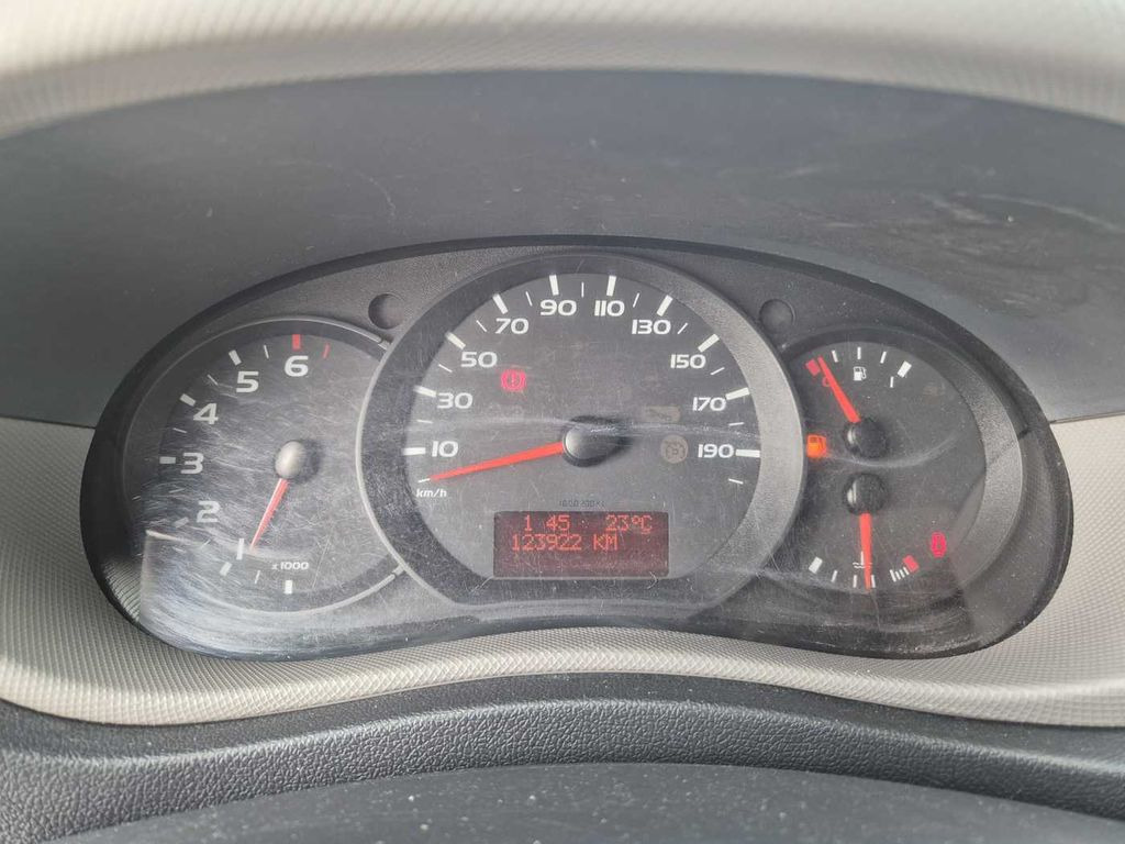 Autoplošina, Dodávka Renault Master 2.3 dCi / KLUBB K32, 12,5m Renault Master 2.3 dCi / KLUBB K32, 12,5m: obrázek 12 Autoplošina, Dodávka Renault Master 2.3 dCi / KLUBB K32, 12,5m Renault Master 2.3 dCi / KLUBB K32, 12,5m: obrázek 12