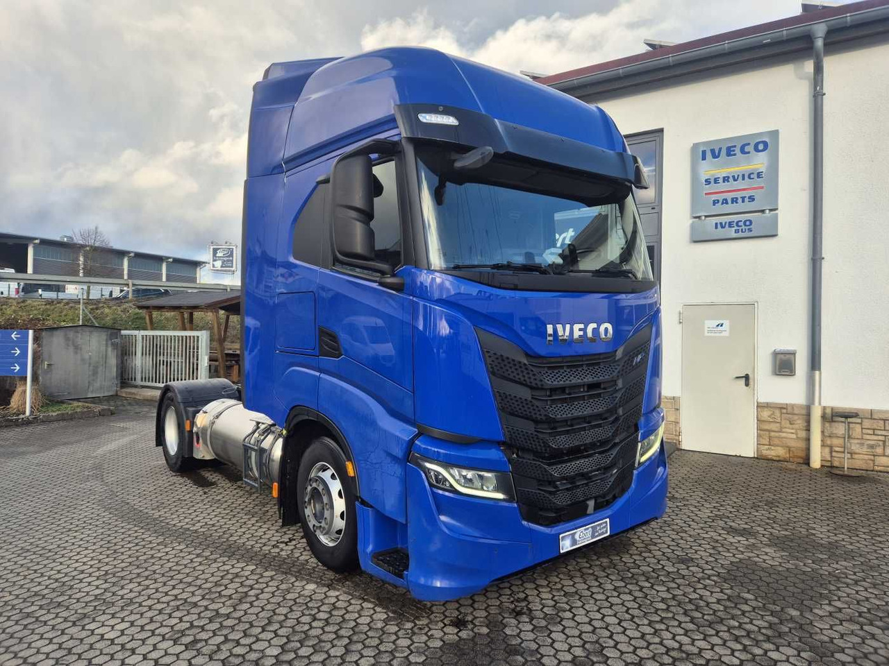 Iveco S-Way 460 NP LNG ACC Intarder Navi - Tahač: obrázek 1 Iveco S-Way 460 NP LNG ACC Intarder Navi - Tahač: obrázek 1