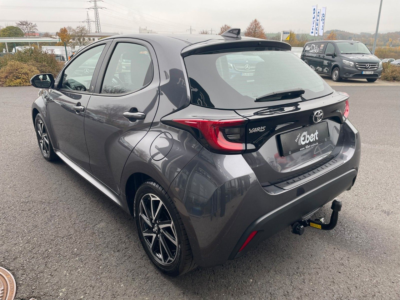 Toyota Yaris 1.5 VVT-iE Aut. Team D AHK+R-Kamera+SHZ - Osobní auto: obrázek 4 Toyota Yaris 1.5 VVT-iE Aut. Team D AHK+R-Kamera+SHZ - Osobní auto: obrázek 4