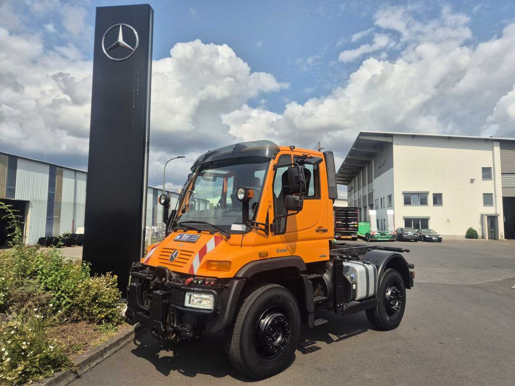 Unimog U 400 4x4 Fahrgestell Vario Pilot Zapfwelle LOF - Podvozek s kabinou: obrázek 1 Unimog U 400 4x4 Fahrgestell Vario Pilot Zapfwelle LOF - Podvozek s kabinou: obrázek 1