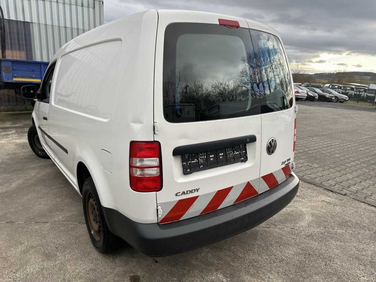 Volkswagen VW Caddy 2.0 TDI 4Motion Maxi Kasten Regal - Furgon: obrázek 3 Volkswagen VW Caddy 2.0 TDI 4Motion Maxi Kasten Regal - Furgon: obrázek 3