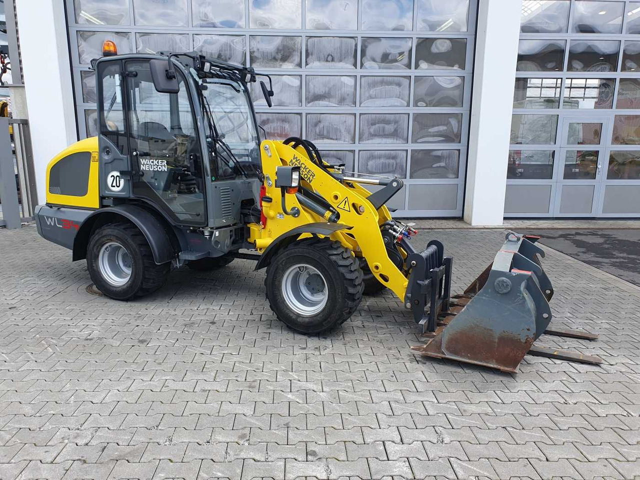 Wacker WL34 (RL40) / Schaufel + Gabel / nur 743h / 62PS - Kolový nakladač: obrázek 2 Wacker WL34 (RL40) / Schaufel + Gabel / nur 743h / 62PS - Kolový nakladač: obrázek 2