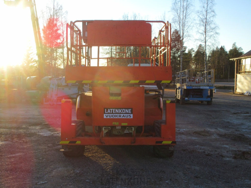 JLG 4394RT 4x4 Saksilava - Nůžková plošina: obrázek 5 JLG 4394RT 4x4 Saksilava - Nůžková plošina: obrázek 5
