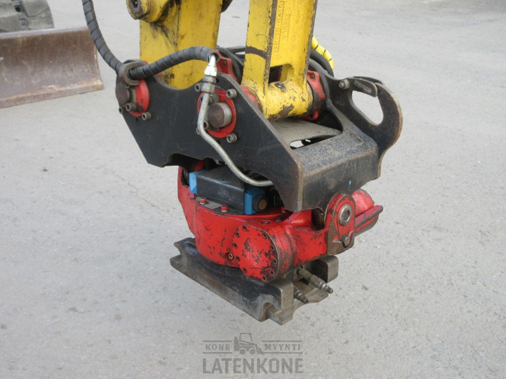 Pásové rýpadlo Komatsu PC50MR PETOKSELLA VIETY LÖYTÖPALKKIO STOLEN: obrázek 15