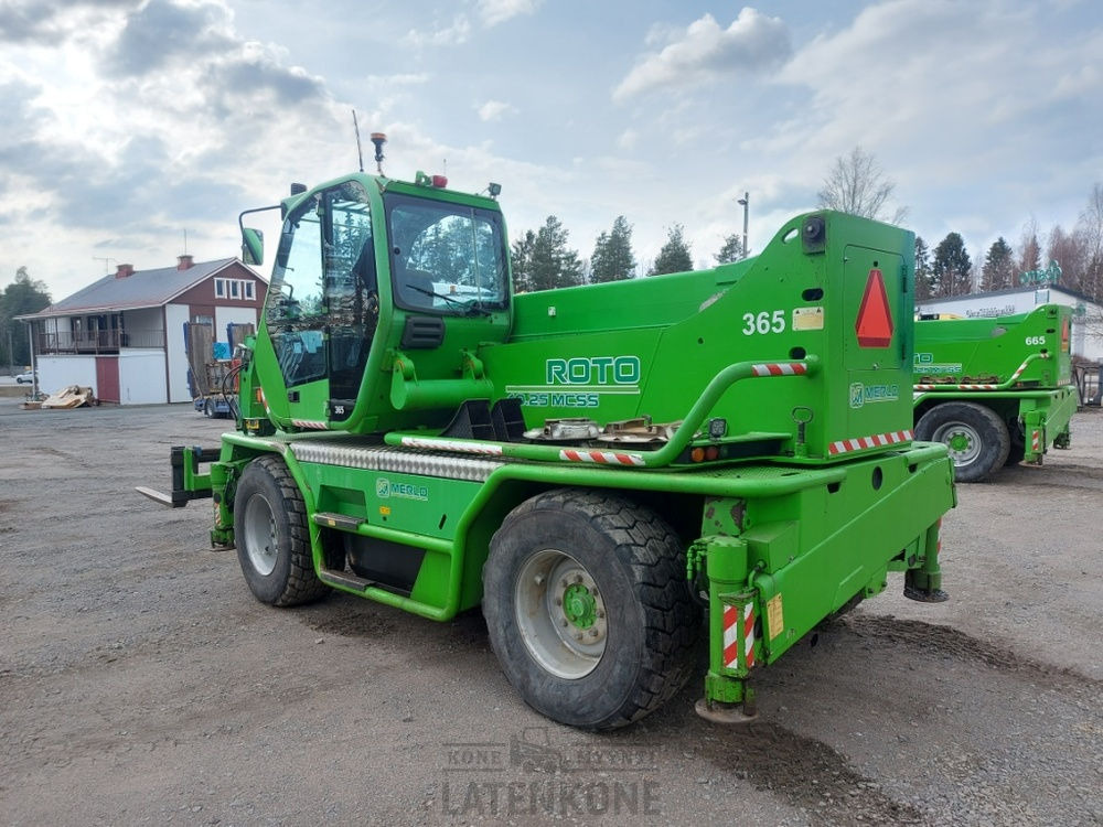 Merlo ROTO 40.25MCSS with basket, remote, jib - Teleskopický manipulátor: obrázek 4 Merlo ROTO 40.25MCSS with basket, remote, jib - Teleskopický manipulátor: obrázek 4