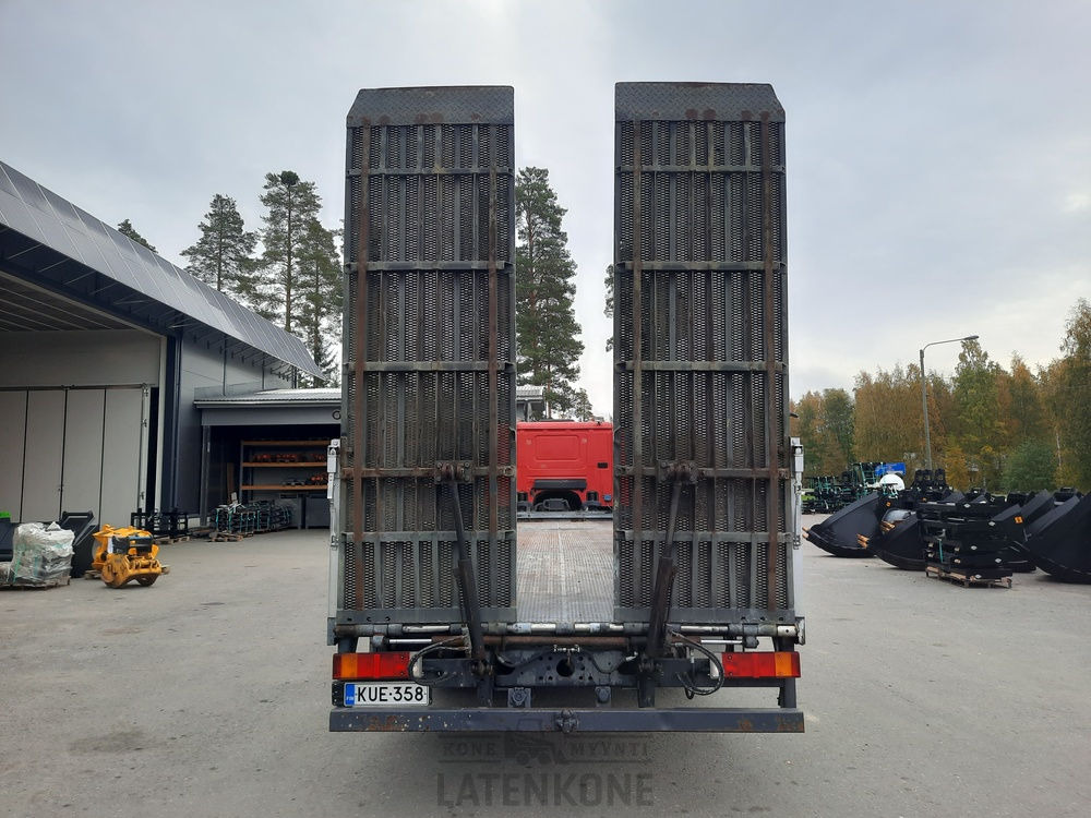 Přepravník automobilů Scania P380 8x2 koneenkuljetusauto: obrázek 7