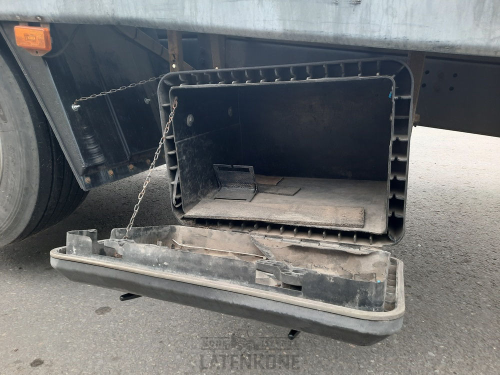 Přepravník automobilů Scania P380 8x2 koneenkuljetusauto: obrázek 11