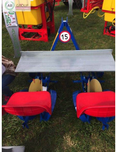 Agro-Osek 2-rzędowa sadzarka do rozsady - Sazeč brambor: obrázek 4 Agro-Osek 2-rzędowa sadzarka do rozsady - Sazeč brambor: obrázek 4
