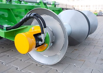 Bomet ridge forming and cultivating aggregate Ara P520, 67,5 mm - Bramborářská technika: obrázek 5 Bomet ridge forming and cultivating aggregate Ara P520, 67,5 mm - Bramborářská technika: obrázek 5