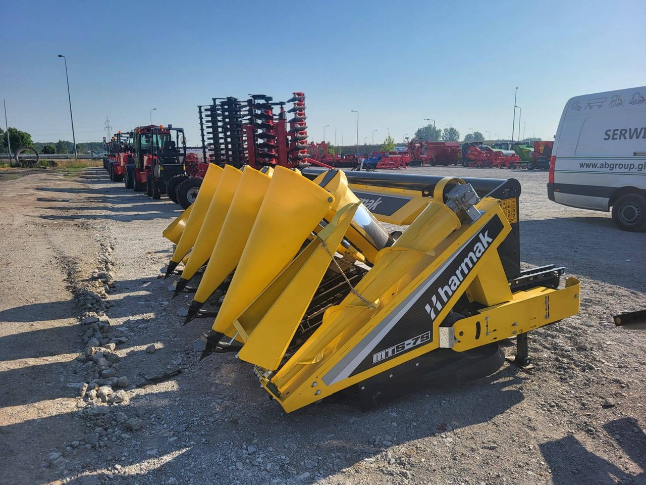 Harmak corn header MT5 - Adaptér na kukuřici: obrázek 2 Harmak corn header MT5 - Adaptér na kukuřici: obrázek 2