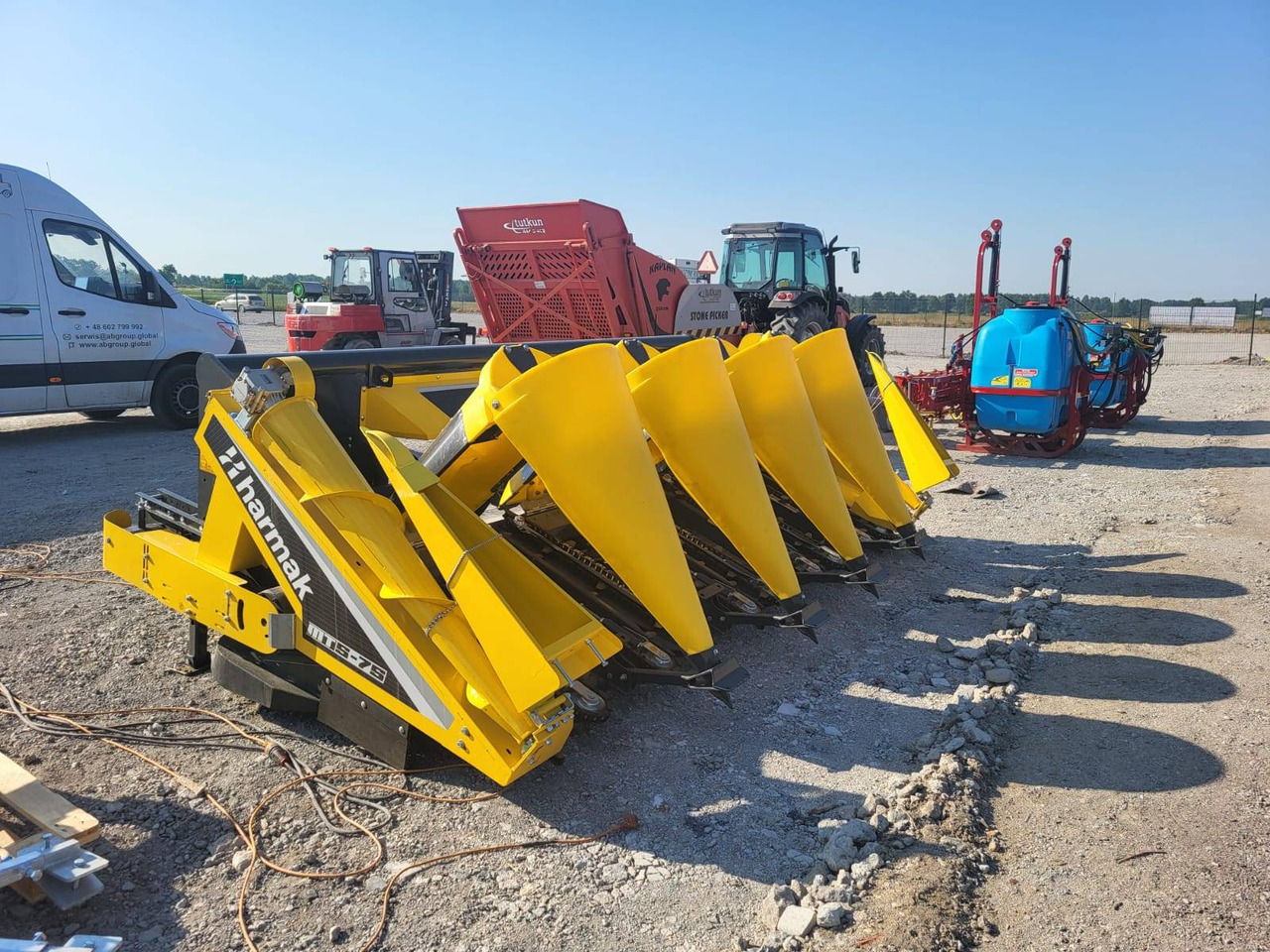 Harmak corn header MT5 - Adaptér na kukuřici: obrázek 1 Harmak corn header MT5 - Adaptér na kukuřici: obrázek 1