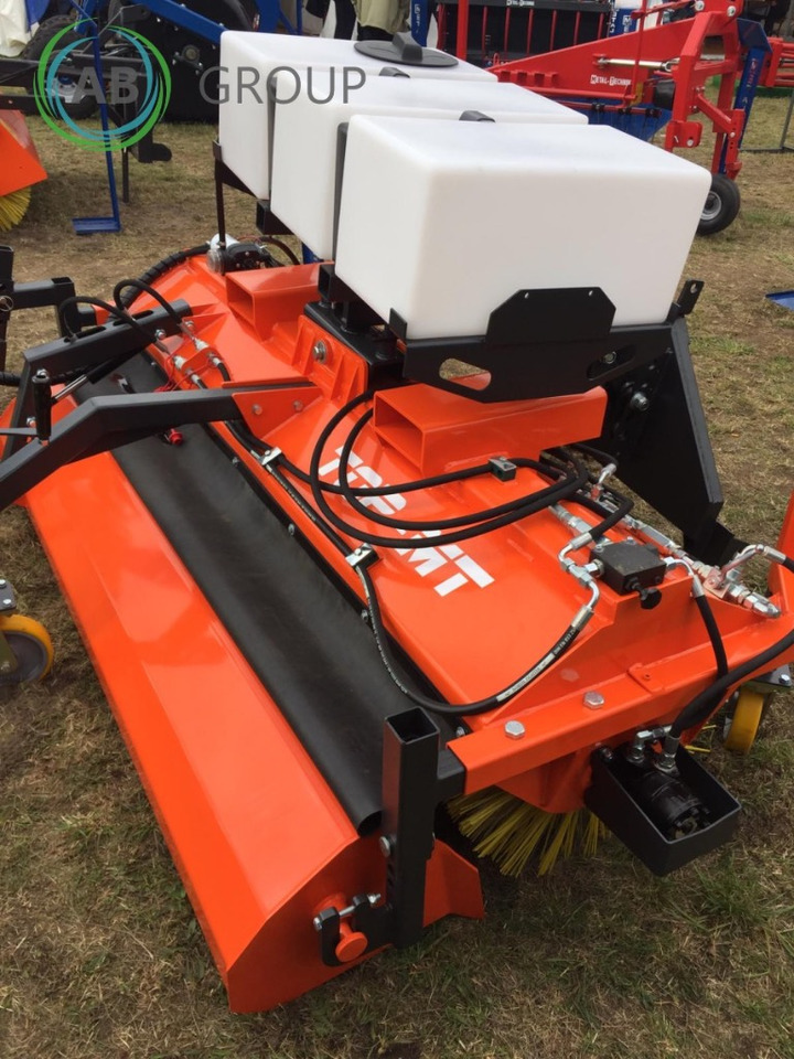 Metal-Technik TOP MT tractor road sweeper 2 m - Zametač pro Komunální/ Speciální technika: obrázek 4 Metal-Technik TOP MT tractor road sweeper 2 m - Zametač pro Komunální/ Speciální technika: obrázek 4
