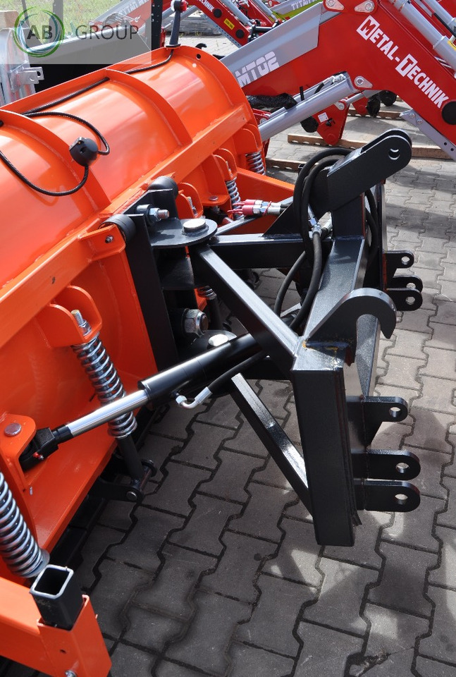 Metal-Technik snow plow 3.0 m category II - Sněžný pluh pro Zemědělská technika: obrázek 5 Metal-Technik snow plow 3.0 m category II - Sněžný pluh pro Zemědělská technika: obrázek 5