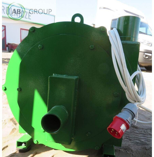 Mrol rozdrabniacz bijakowy ssąco-tłoczący H122 (11kW) - Stroj po sklizni: obrázek 2 Mrol rozdrabniacz bijakowy ssąco-tłoczący H122 (11kW) - Stroj po sklizni: obrázek 2