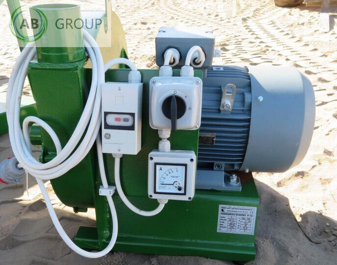 Mrol rozdrabniacz bijakowy ssąco-tłoczący H122 (11kW) - Stroj po sklizni: obrázek 1 Mrol rozdrabniacz bijakowy ssąco-tłoczący H122 (11kW) - Stroj po sklizni: obrázek 1
