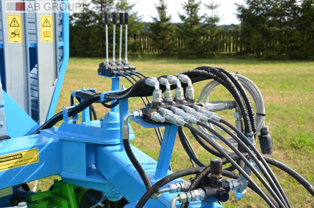 Zamet Green forage mower T653/3 24 m3 - Samonakládací vůz: obrázek 3 Zamet Green forage mower T653/3 24 m3 - Samonakládací vůz: obrázek 3