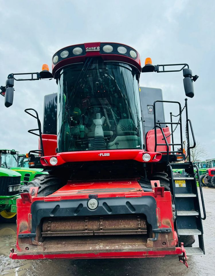 Case IH AFH 8010 - Sklízecí mlátička: obrázek 3 Case IH AFH 8010 - Sklízecí mlátička: obrázek 3