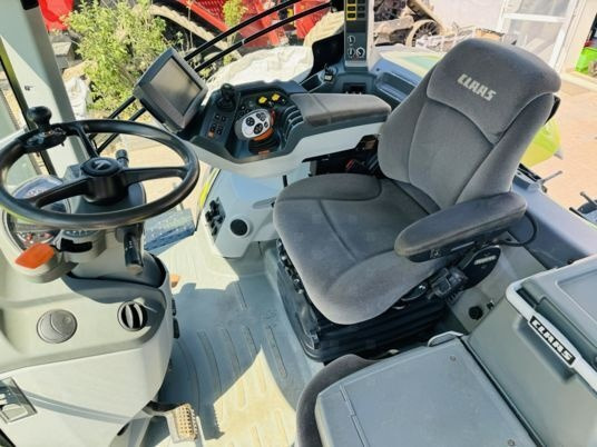 Claas AXION 830 CEBIS - Traktor: obrázek 5 Claas AXION 830 CEBIS - Traktor: obrázek 5