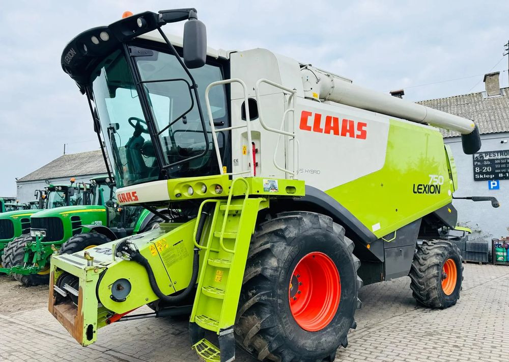 Claas LEXION 750 APS HYBRID - Sklízecí mlátička: obrázek 1 Claas LEXION 750 APS HYBRID - Sklízecí mlátička: obrázek 1