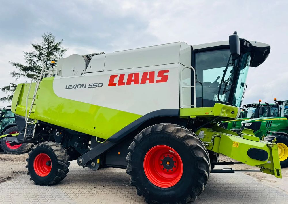 Claas Lexion 550 - Sklízecí mlátička: obrázek 1 Claas Lexion 550 - Sklízecí mlátička: obrázek 1