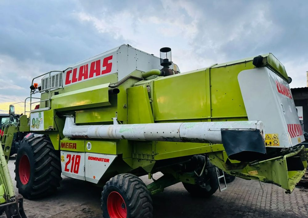 Claas MEGA 218 - Sklízecí mlátička: obrázek 3 Claas MEGA 218 - Sklízecí mlátička: obrázek 3