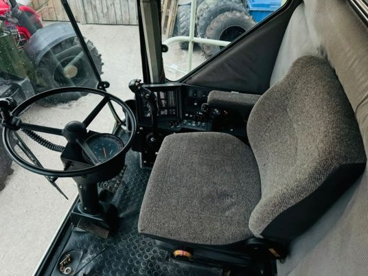 Claas MEGA 218 - Sklízecí mlátička: obrázek 3 Claas MEGA 218 - Sklízecí mlátička: obrázek 3