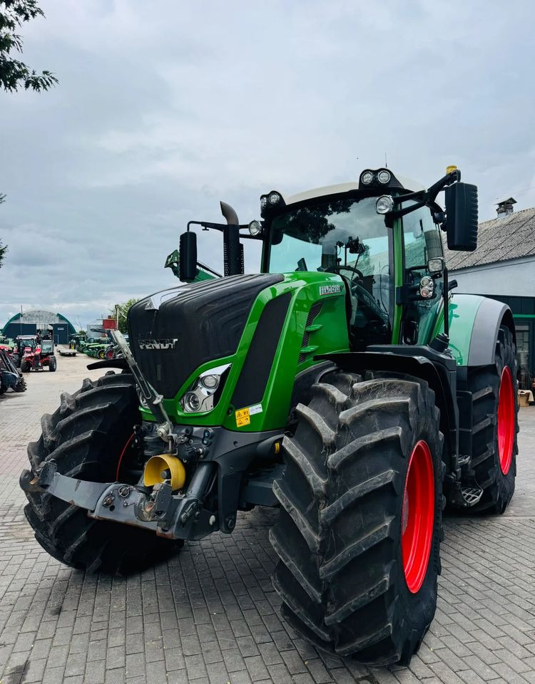 Fendt 828 Vario Profi Plus - Traktor: obrázek 1 Fendt 828 Vario Profi Plus - Traktor: obrázek 1