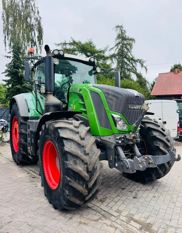 Fendt 828 Vario Profi Plus - Traktor: obrázek 2 Fendt 828 Vario Profi Plus - Traktor: obrázek 2